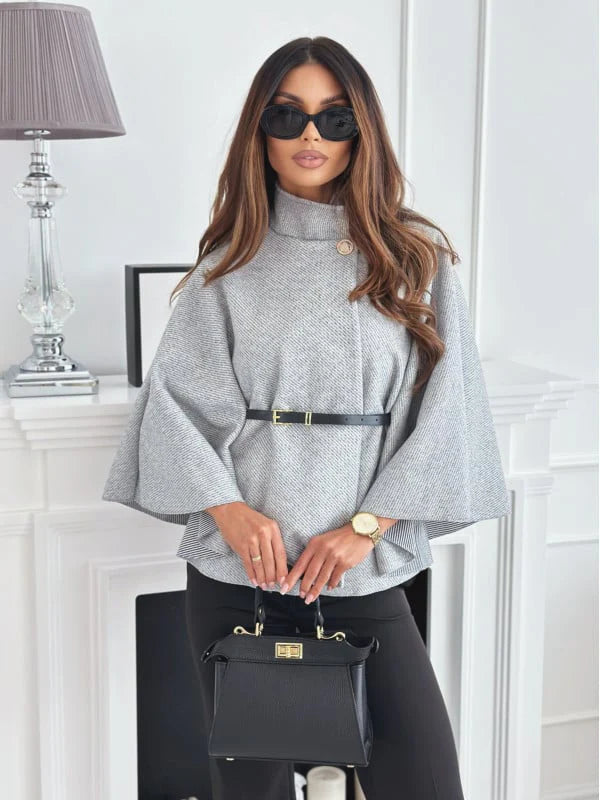 Elegante chaqueta tipo capa
