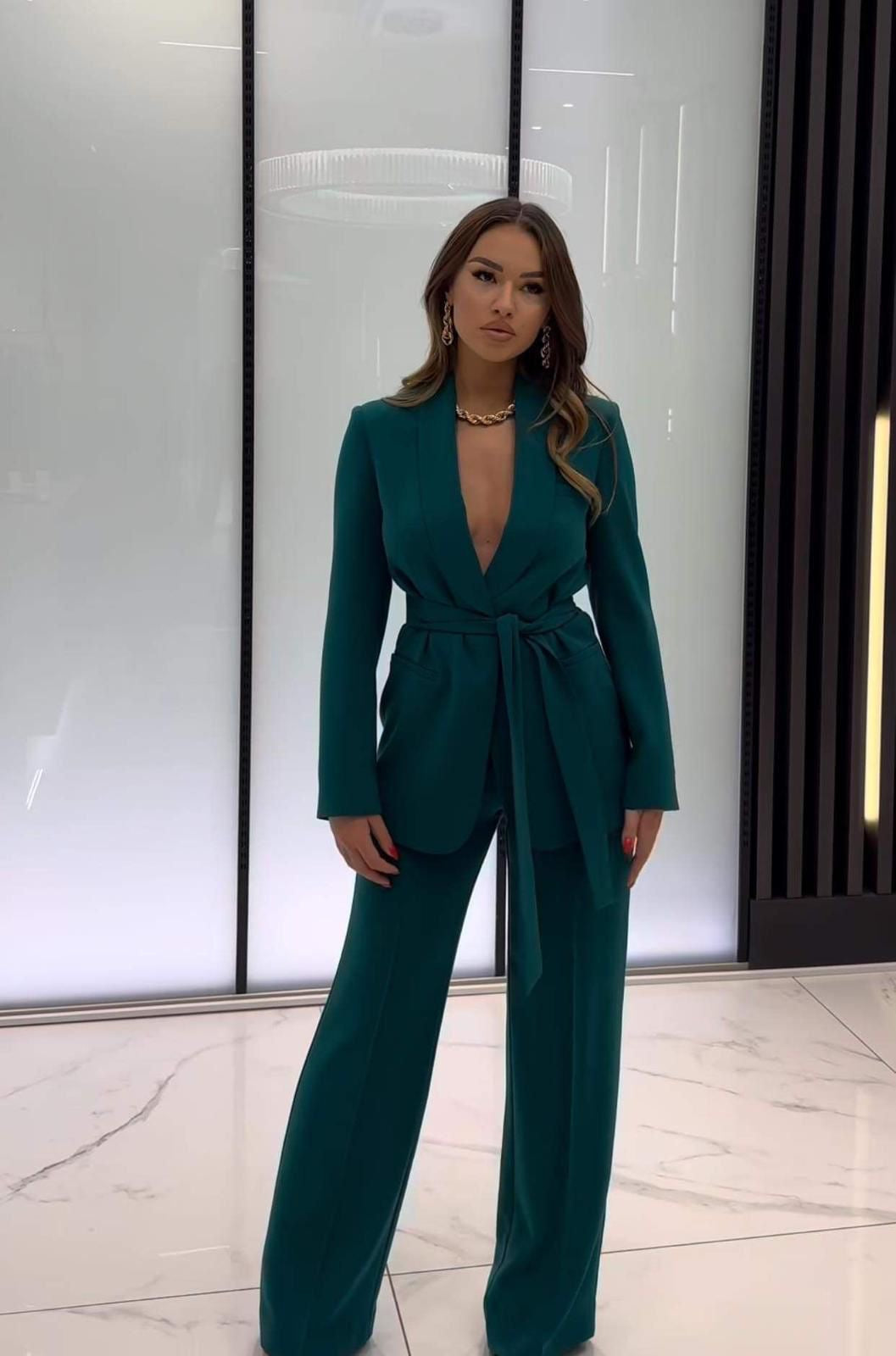 Conjunto de Traje Zary